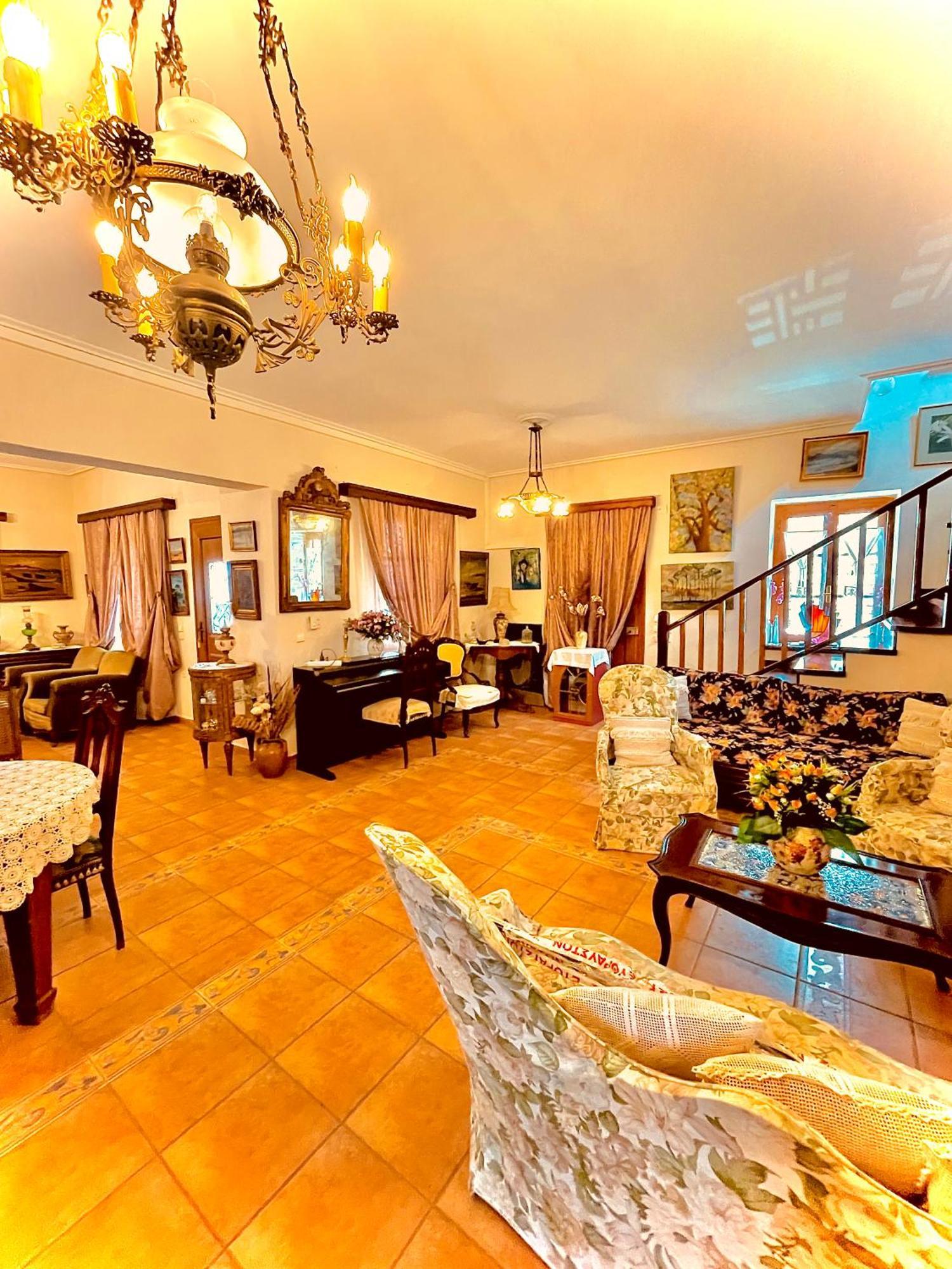 Odysseas Art Villa Poros  Buitenkant foto